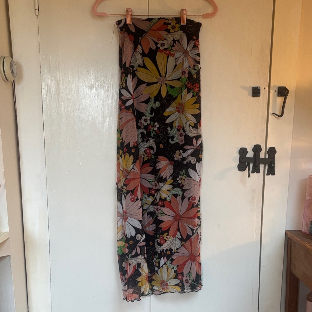 Isalis Floral Pencil Skirt - Black and Multicolor